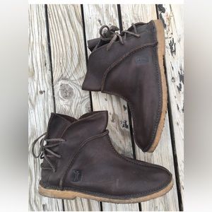 Baffin Indie brown leather ankle boots size 10 women’s